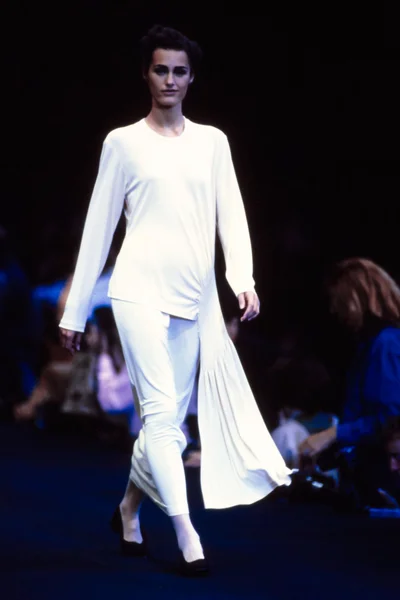 Look 32